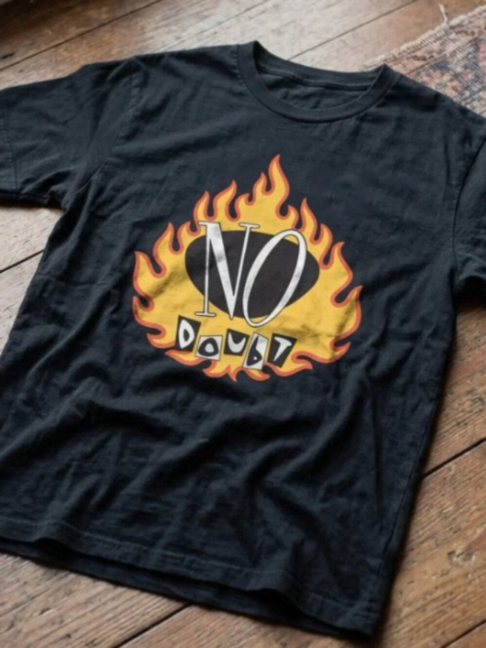 Vintage No Doubt Flame Logo Graphic Tee Y2K Ska Punk Bnad